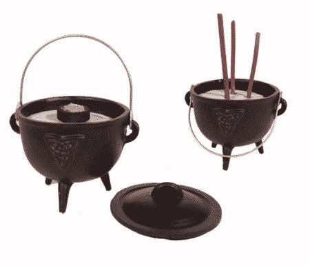 Cauldron (Hexenkessel) Triquetrasymbol