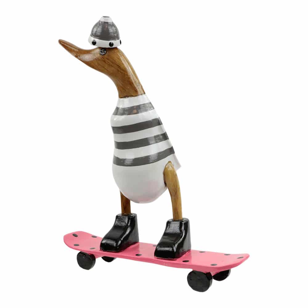 Statue aus Holz Ente auf Skateboard Grau (28 x 20 cm) unter Home & Living - Spirituelle Figuren - Holzfiguren - Holzente - Home & Living - Dekoration & Atmosph?re