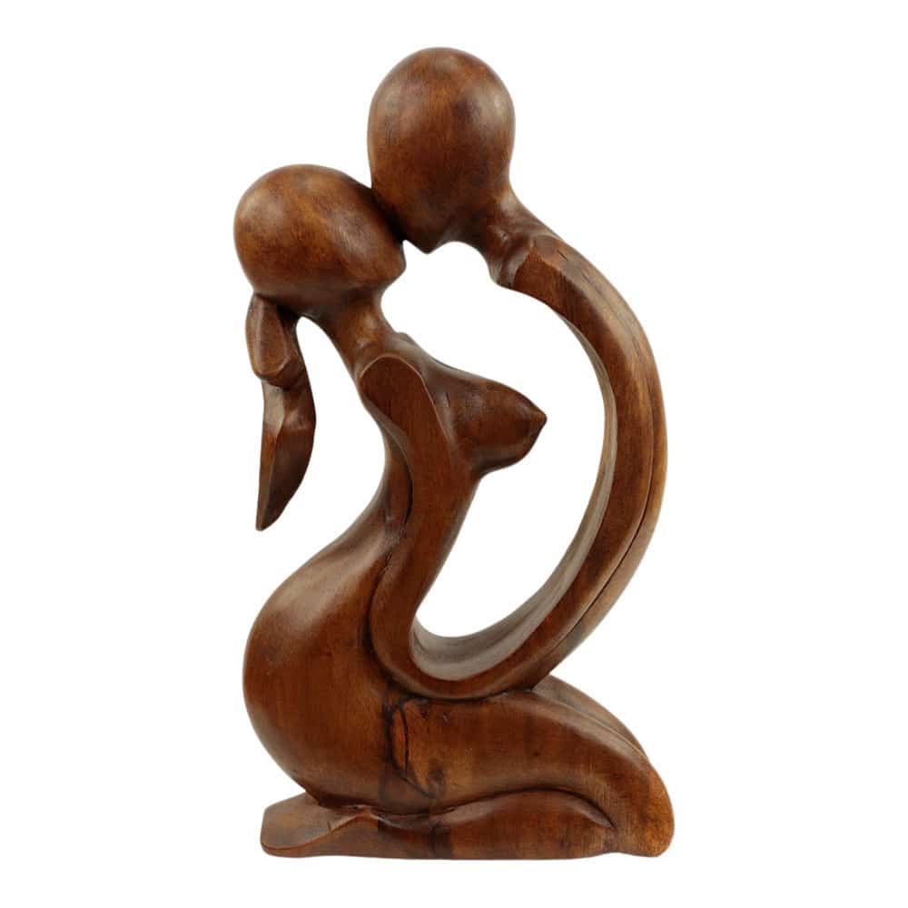 Statue aus Holz K-ssende Menschen (30 x 17 cm)